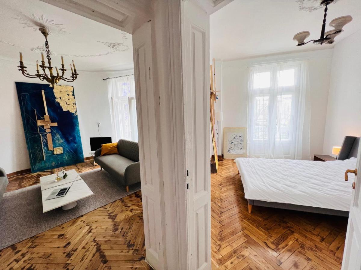 Sada Art Gallery Apartment Bucharest